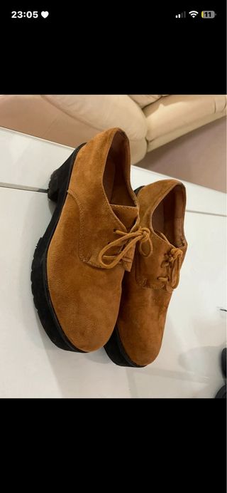 Zapatos de cordones marrones con plataforma
