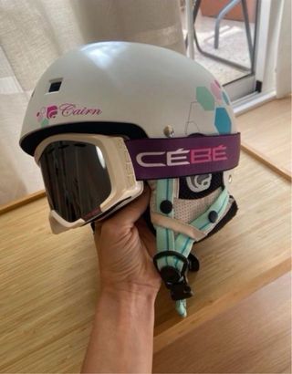 Casco, gafas y guantes de esquí
