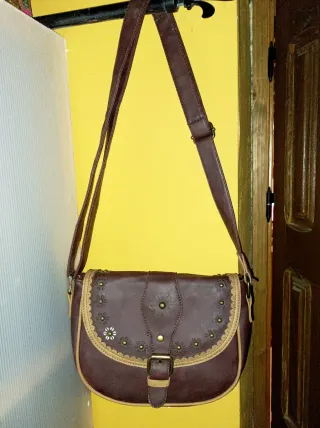 Bolso estilo marroquinería marrón