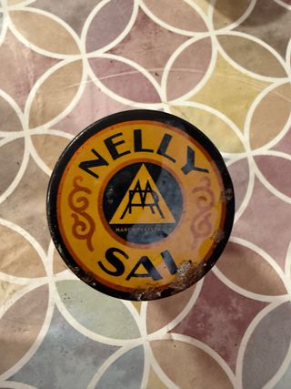 Lata antigua NELLY SAI