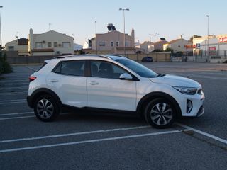 KIA Stonic Drive 2023 |🚗 Garantía hasta 2030
