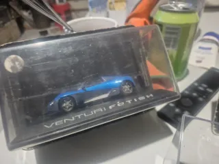 5 maquetas coches 1/43