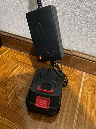 Mini Serra Elétrica com Baterias Negociavel