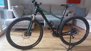 Bicicleta Cube Carbono BTT Buen Estado