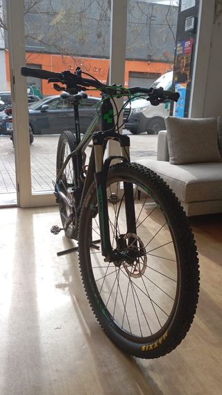 Bicicleta Cube Carbono BTT Buen Estado