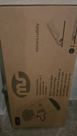 Hamaca bebé verde con juguetes MS Modelo: Lullaby