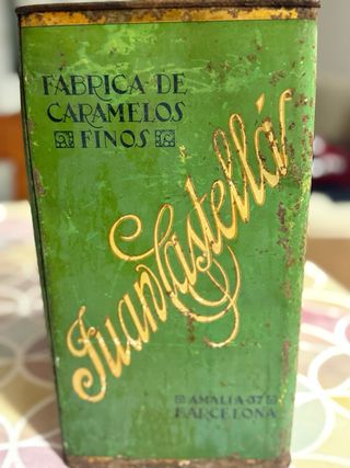 Lata antigua decorada