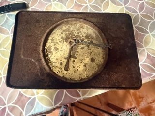 Lata antigua decorada