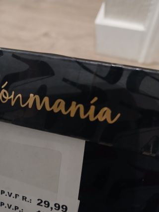 Zapatos salón terciopelo burdeos #Eurovillas