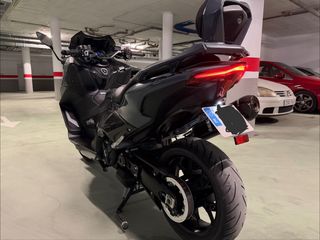 Yamaha TMAX 560 Tech MAX Gris