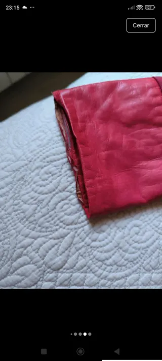 Cazadora de cuero roja