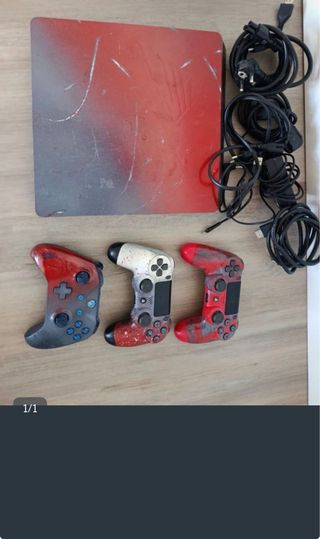 PS4 (PlayStation 4) con 2 mandos