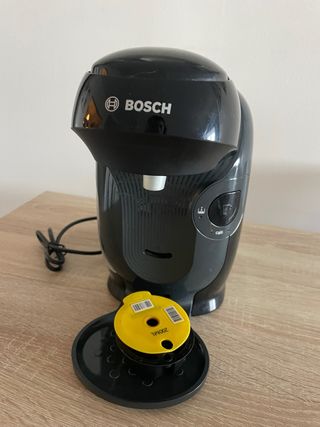 Cafetera Bosch Tassimo Negra+ cápsula