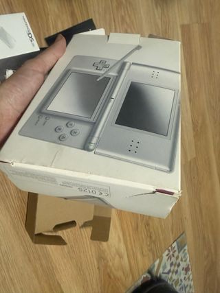 Caja y manuales Nintendo DS Lite Gris