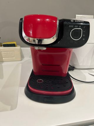 Cafetera Bosch Tassimo Roja