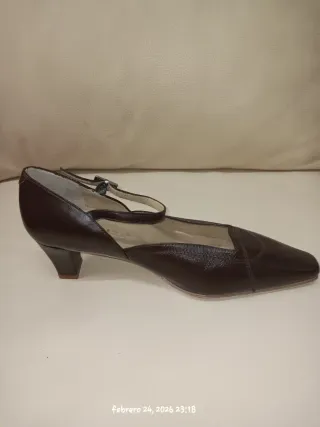Zapatos tacón piel marrón oscuro T37