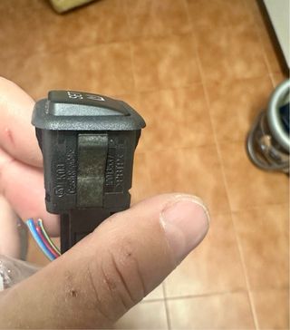 Botones Seat Leon MK1 Alarma /Presión de Neumatico