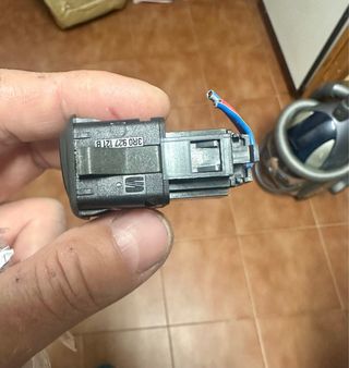 Botones Seat Leon MK1 Alarma /Presión de Neumatico