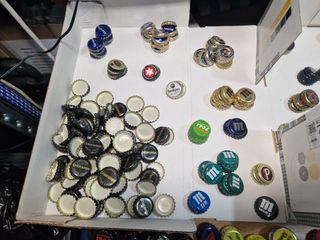 Lotto di 700 tappi di bottiglie di birra