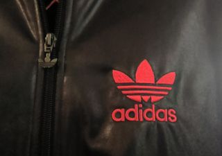 Chaqueta Adidas Chile 62 Talla L Negra/Roja