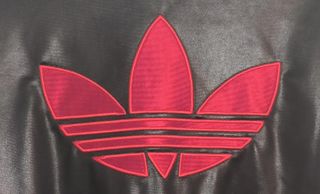 Chaqueta Adidas Chile 62 Talla L Negra/Roja
