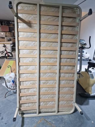 2 Somieres Metálicos con Láminas de Madera