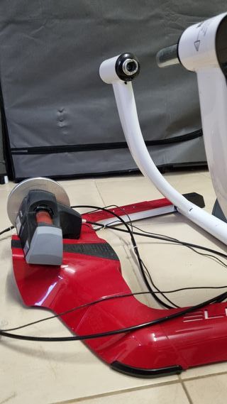 Rolo de treino bicicleta Elite Qubo Digital WT