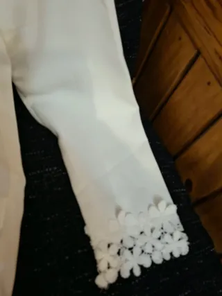 Blusa blanca con encaje