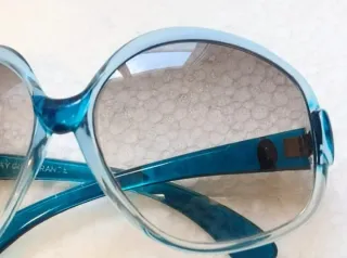 ANTIGUAS GAFAS DE SOL AÑOS 70 PLAY GIRL