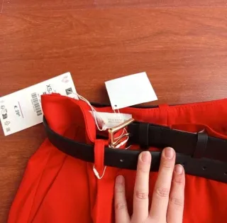 Pantalones rojos de vestir Zara