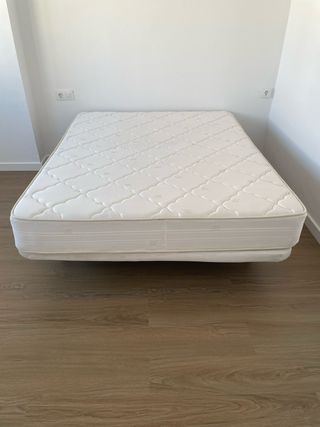 Cama matrimonio: Colchón y Base Tapizada