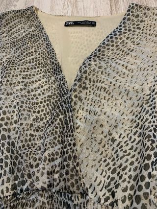 Vestido Zara estampado serpiente