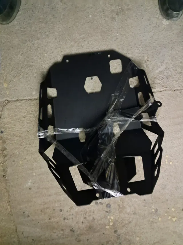 Cubre cárter Benelli TRK 502