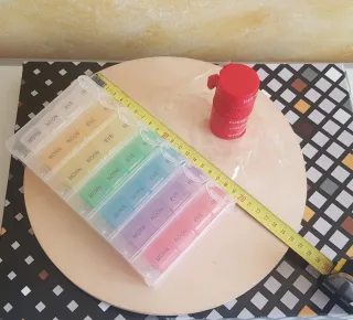 Organizador de Pastillas Semanal Triturador