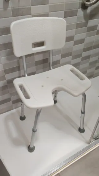 Silla de ducha/baño ajustable, con respaldo