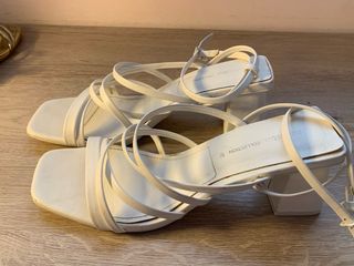 Tacones blancos tiras verano talla 38