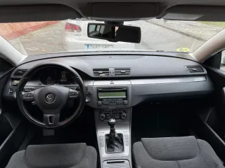 Volkswagen Passat 2010