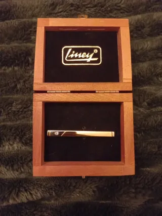 Pisacorbatas Liney Dorado y Plateado