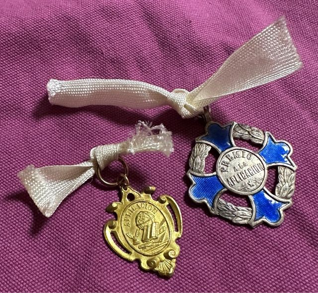 2 Antiguas Medallas Escolares Premio Aplicación