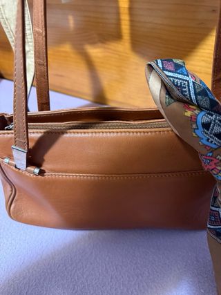 Bolso piel camel + pañuelo