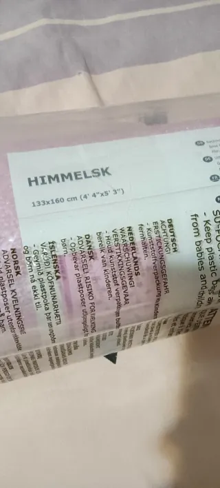 Alfombra infantil IKEA, color rosa. poliéster