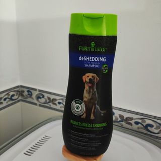 Champú FURminator deShedding 473 ml