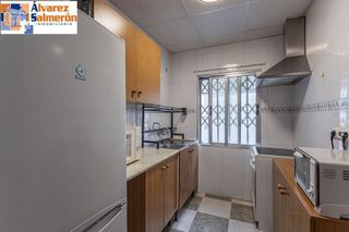 Piso en venta en Camino de Ronda - Rosaleda en Granada