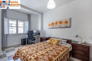 Piso en venta en Camino de Ronda - Rosaleda en Granada