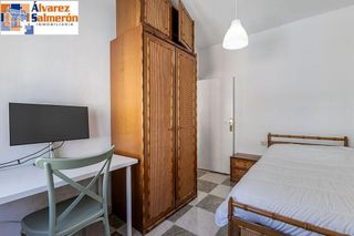 Piso en venta en Camino de Ronda - Rosaleda en Granada