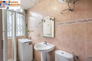 Piso en venta en Camino de Ronda - Rosaleda en Granada