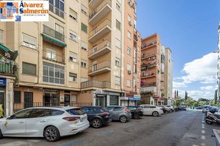 Piso en venta en Camino de Ronda - Rosaleda en Granada