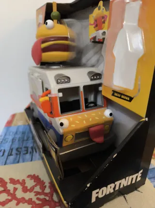Fortnite Durrr Burger Vehículo y Figura