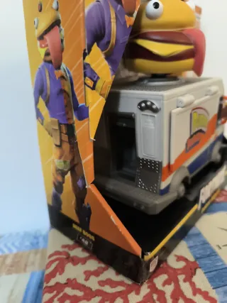 Fortnite Durrr Burger Vehículo y Figura