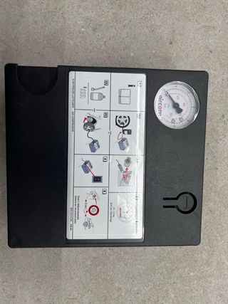 Compresor de aire portatil 12V para neumáticos